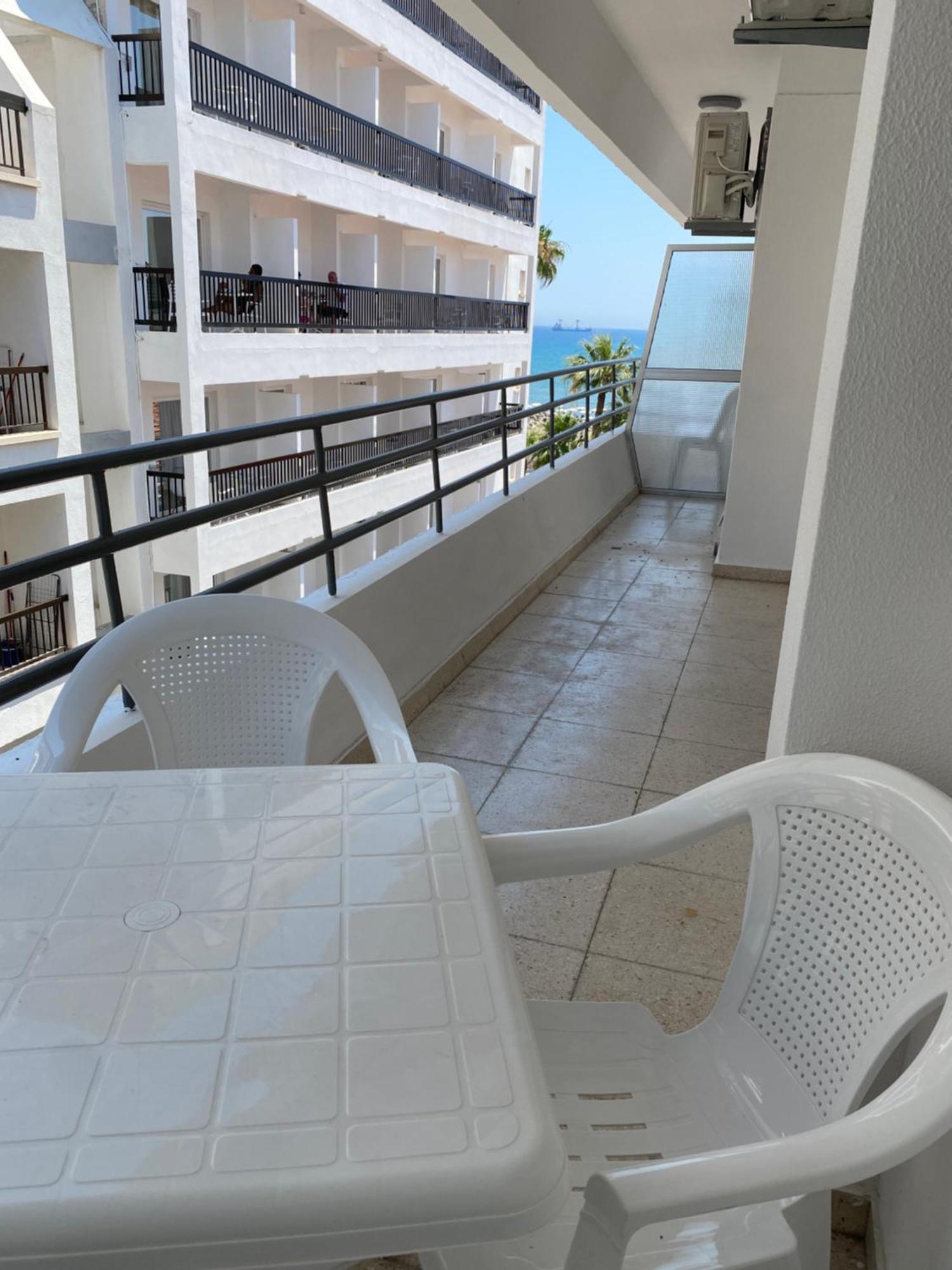 Larnaca Bay Suites Exterior foto