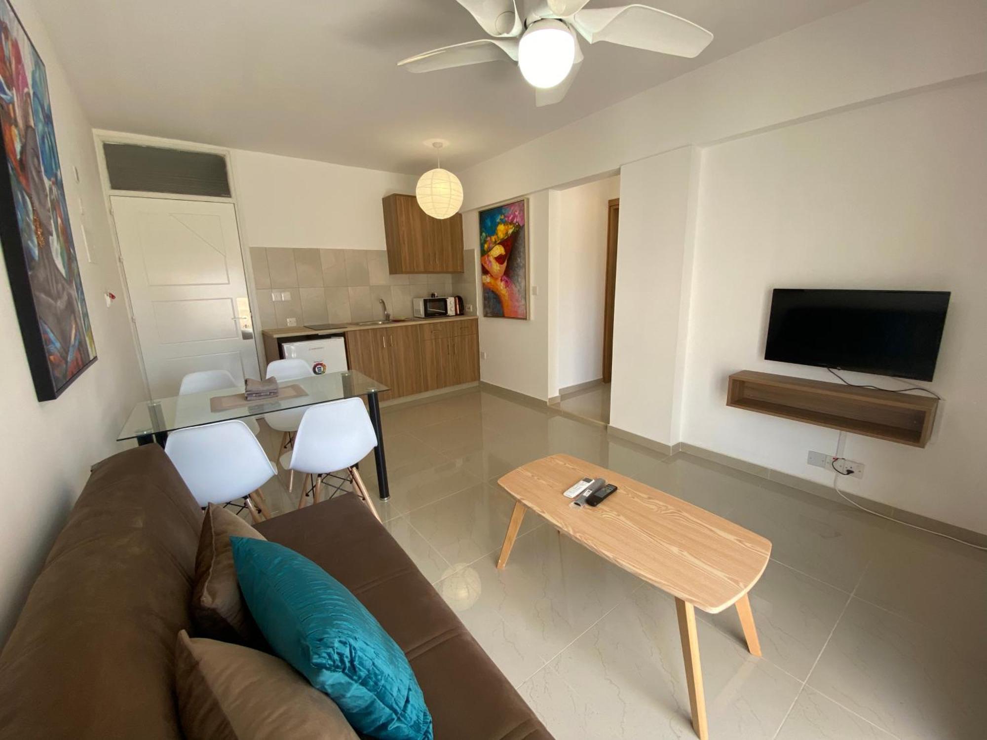 Larnaca Bay Suites Exterior foto